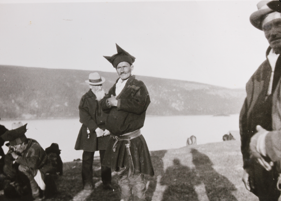Kirkkotuvilla 1930-luvun alussa. Kuva Hanno Mannermaa.